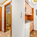 Unique 1-2 Aparthotel