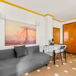 Aparthotel Unique 1-2