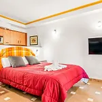 Aparthotel Unique 1-2