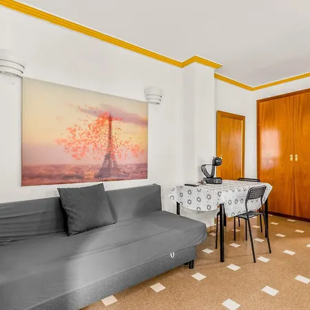 Unique 1-2 3* טורבייחה